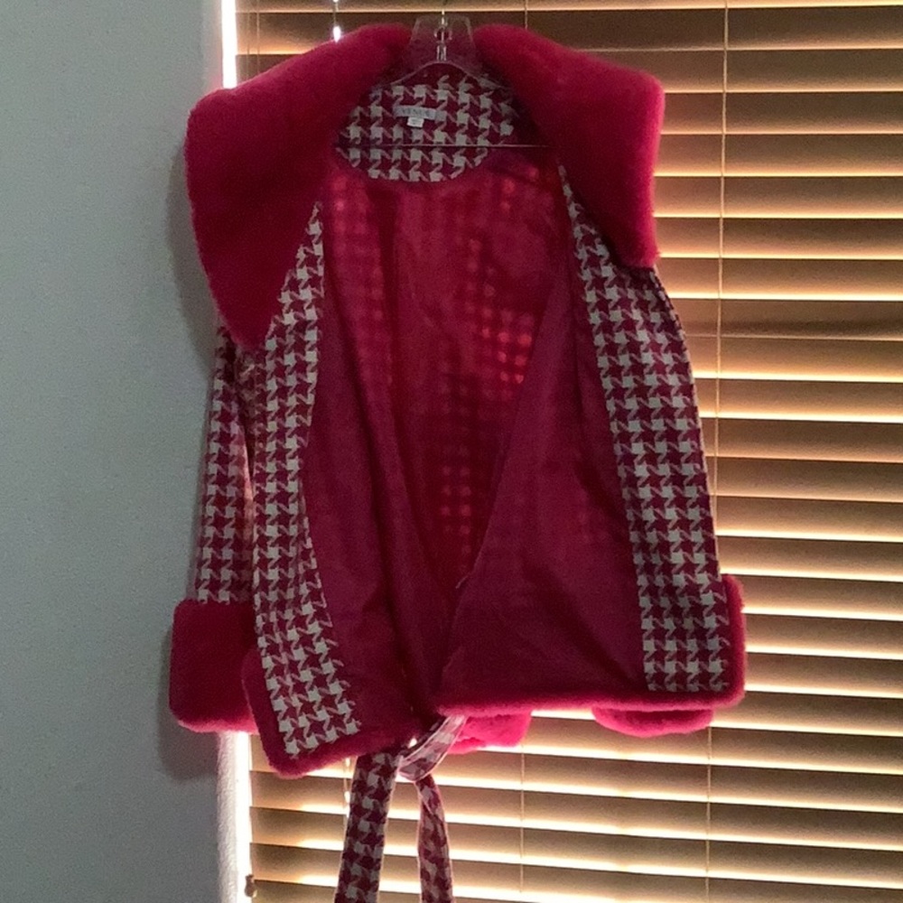 Stylish Pink Houndstooth Women's Coat - Picture 2 of 3